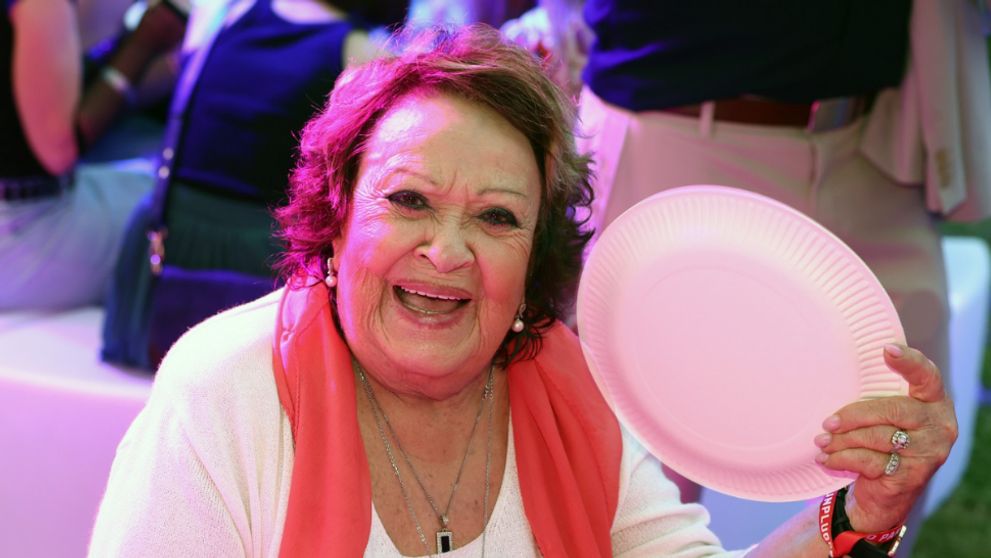 Neuveriteľná Jiřina Bohdalová. V 93 rokoch roztancovala Vary po boku mladého fešáka