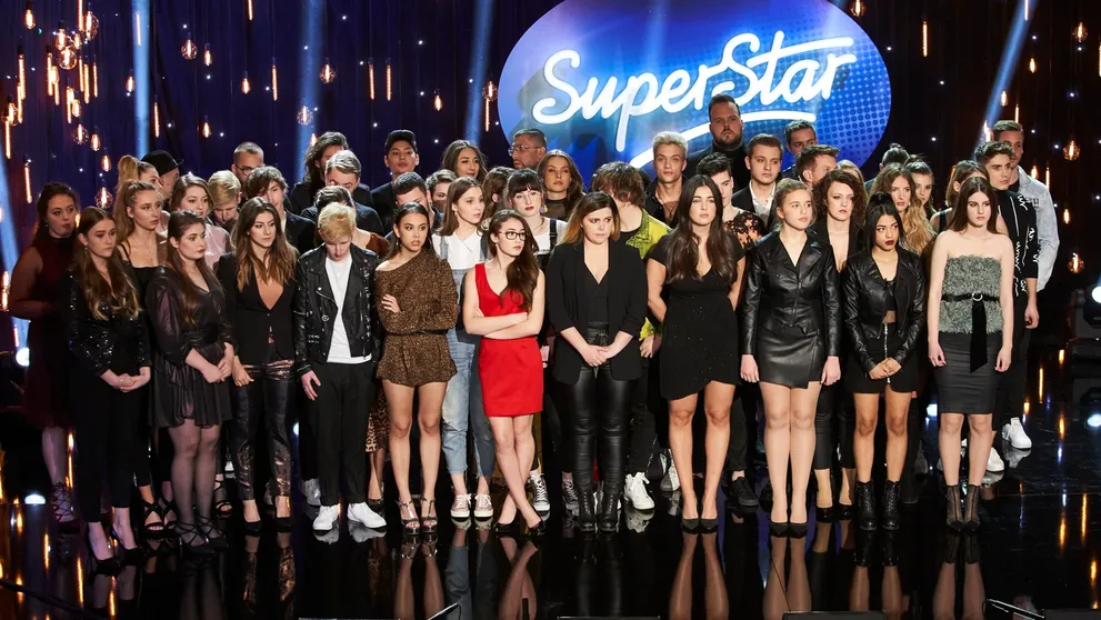 Fešného superstaristu by ste nespoznali: Ešte nedávno vyzeral takto!