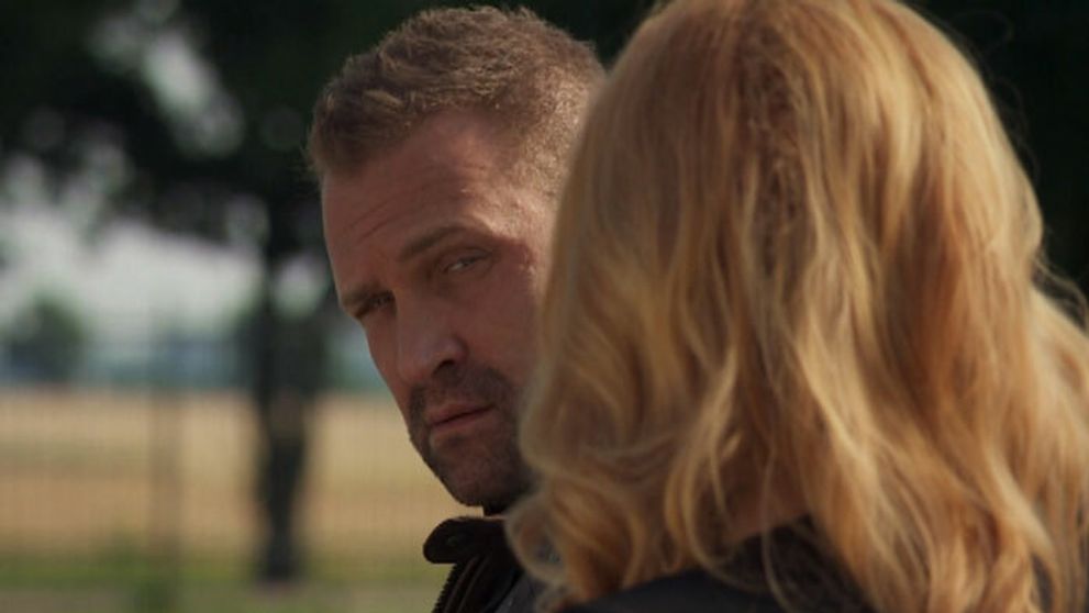 Karin sa vydá na lov. Padne Riči do jej osídiel?