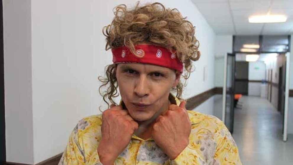 Bavte a smejte sa už od rána! S Kredencom!