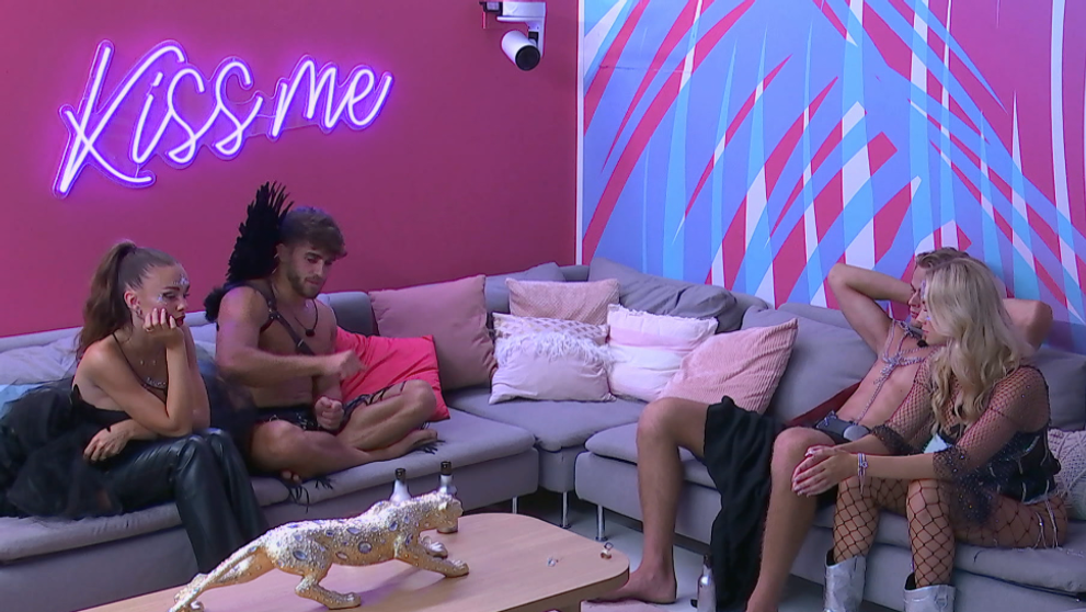 Koniec najobľúbenejšieho páru? Lu ukončil rozhovor tým najsmutnejším gestom