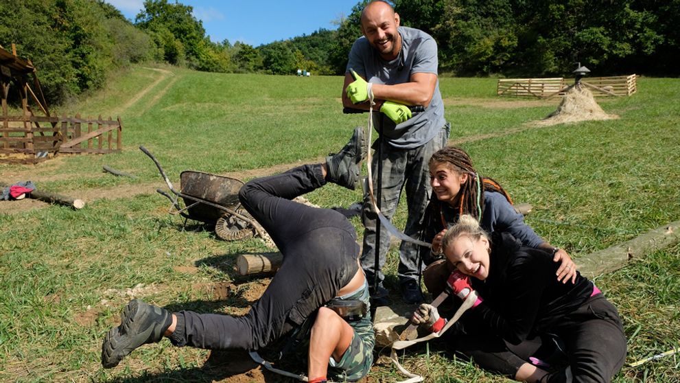 Už si dovoľujú priveľa! Farmári sa dohodli, že oklamú hospodára Martina