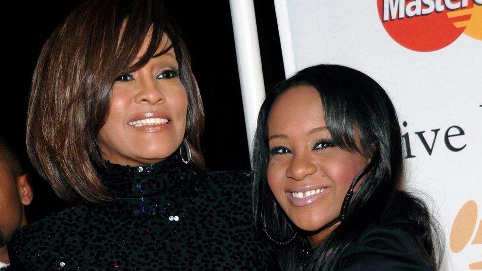 Rodina údajne chce, aby dcéra Whitney Houston zomrela doma