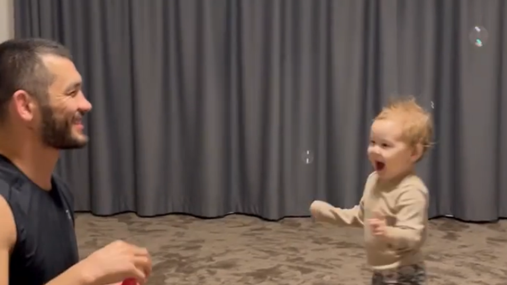 Rodinná idylka: Mach si užíva Ruminku, Monika musí žíariť