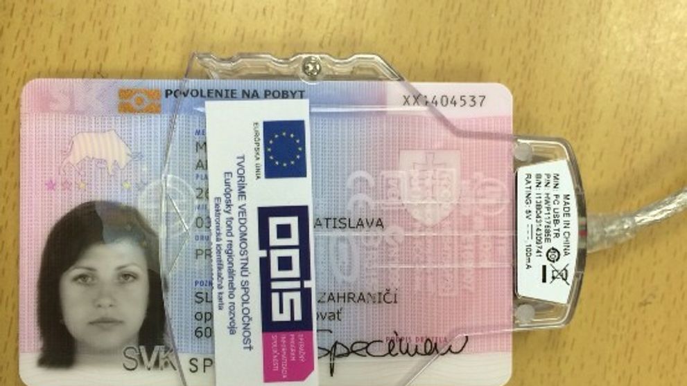 Experti varujú, aby sa ľudia nepodpisovali elektronicky: Je to veľké riziko