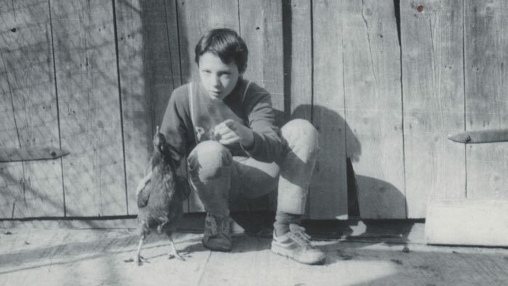 Nikdy neuhádnete, kto vyrástol z tohto chlapca