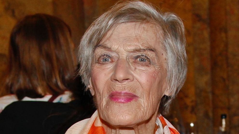 Zomrela česká herecká legenda Luba Skořepová