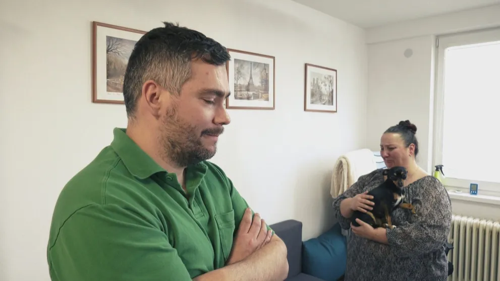 Ružena žije v nešťastnom manželstve. Manželove nevery ju dohnali k obezite