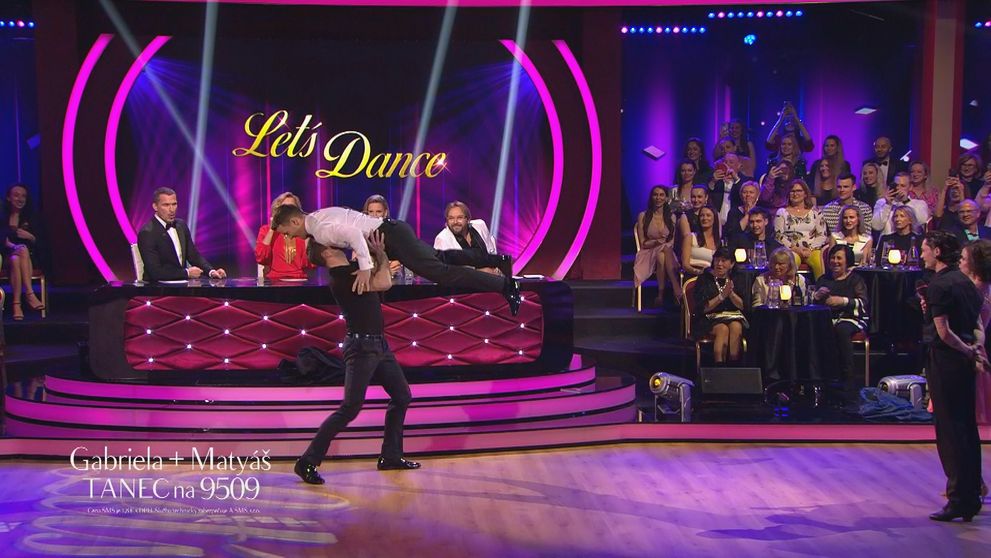 Chaos v priamom prenose Let's Dance: Viktor Vincze skočil na Petra Modrovského