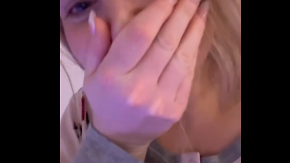 Najautentickejšie video: Speváčka zistila, že je opäť tehotná