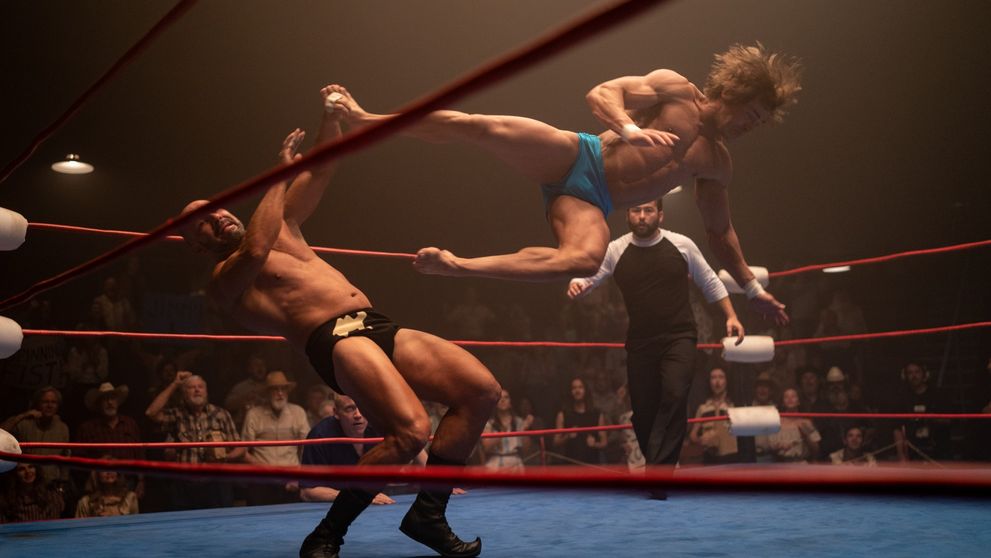 Hora svalstva. Zac Efron prešiel pre filmovú úlohu výraznou premenou