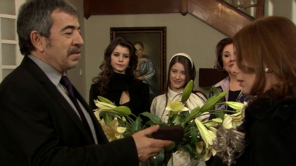 Zakázaná láska: 27. a 28. epizóda