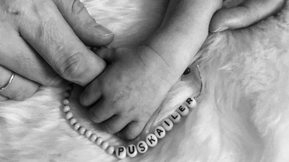 Thomas Puskailer opísal pôrod. Toto im slovenskí lekári nedovolili