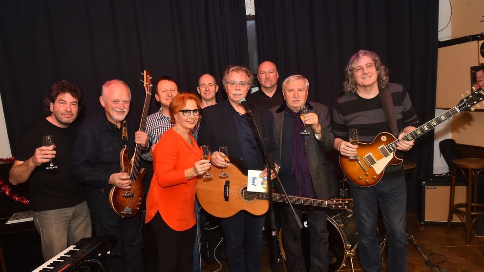 Prúdy vydávajú historicky prvé výberové CD. Pokrstila ho Kamila Magálová!