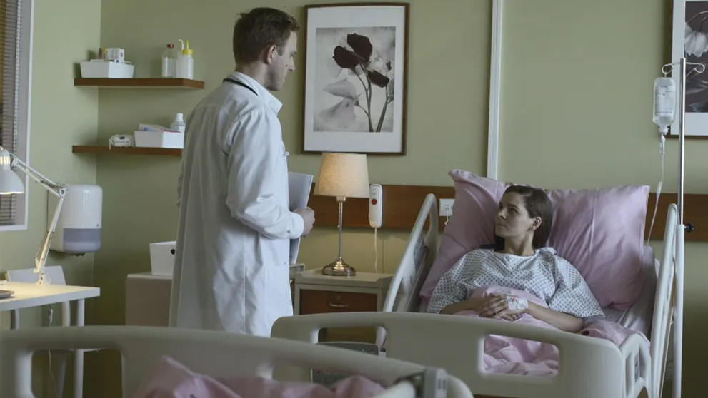 Večne chladného Chromíka očarí zvodná pacientka