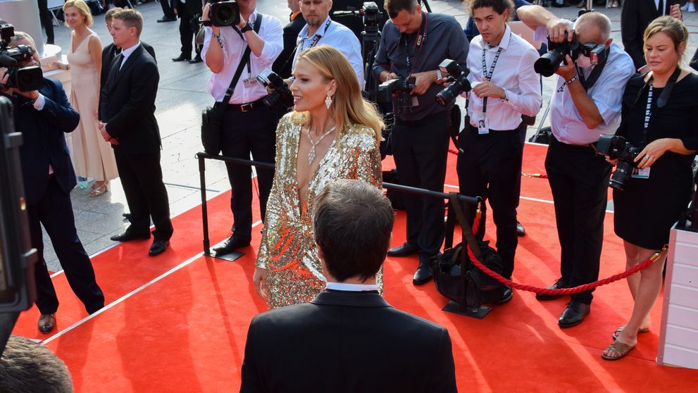 Daniela Peštová ako zlatá bohyňa: Modelka rozžiarila Karlove Vary