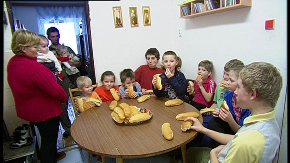 Monika porodila 14 detí