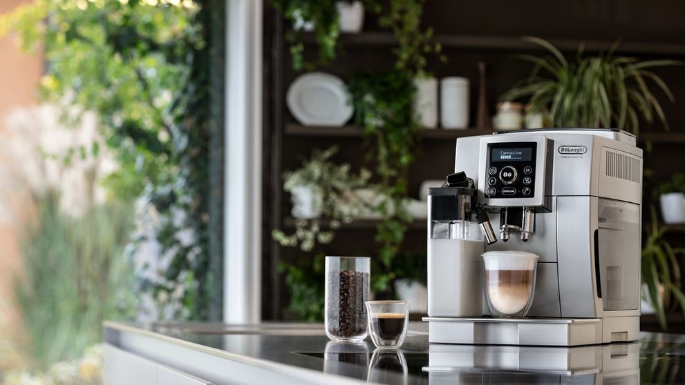 Je pre vás káva stereotyp? Prezradíme vám, ako využiť plnoautomatické kávovary naplno, aby ste si obľúbili rôzne prípravy kávy