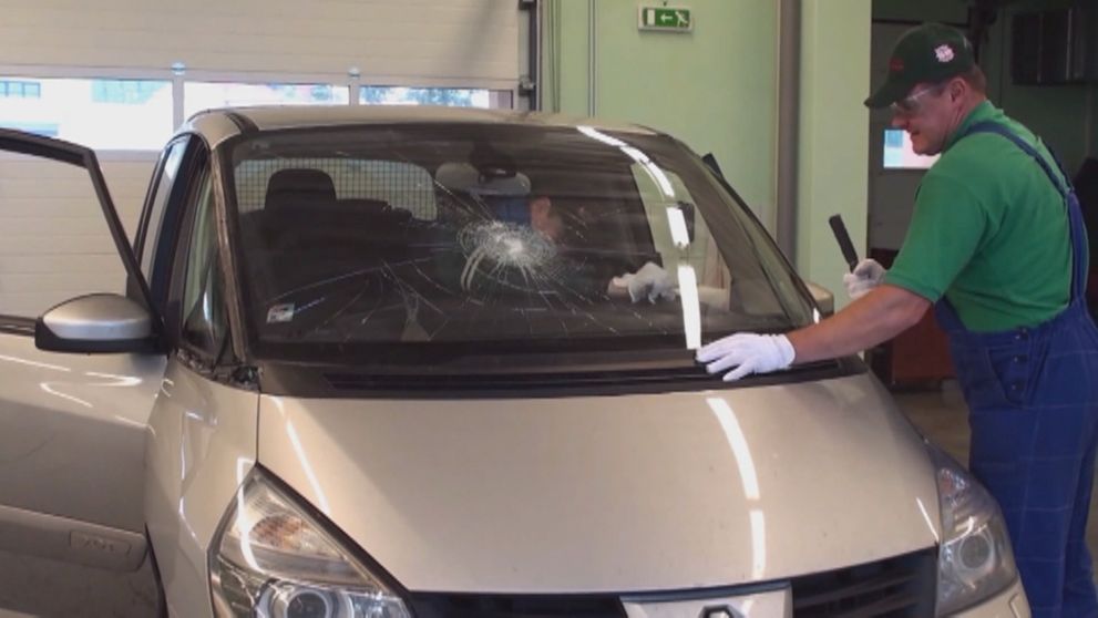 Boj s poisťovňou o kamienok v čelnom skle sa môže zmeniť na nočnú moru