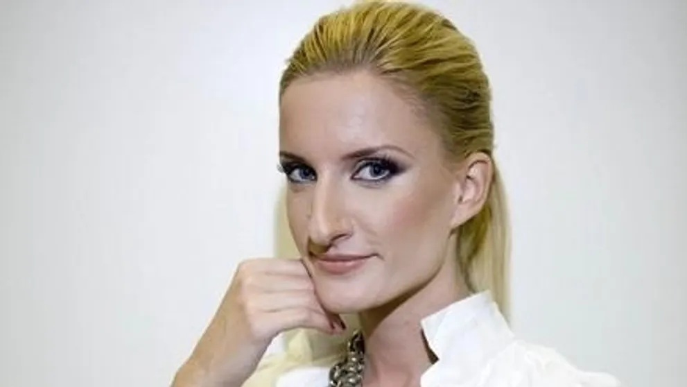 Je niečo čo nedokáže?! Adela Banášová má na konte svoju prvú knižku!