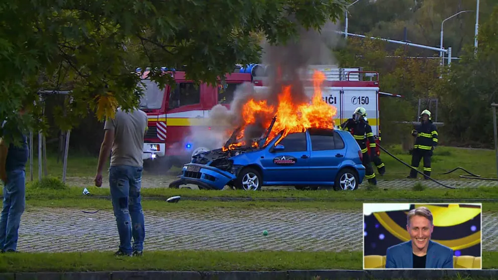 Výbuch auta mal nečakanú dohru! Na scéne sa objavili skutoční policajti