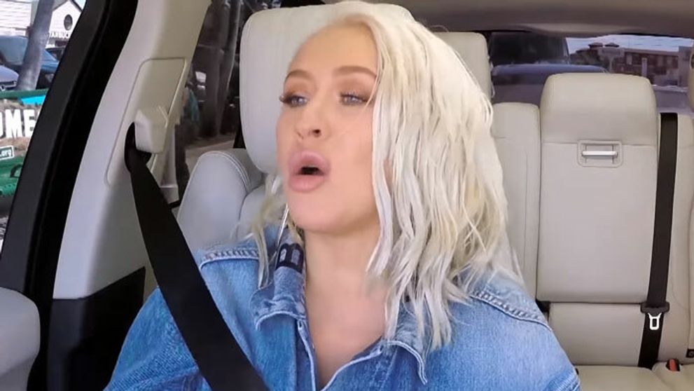 Christina Aguilera všetkým ukázala, že ešte stále vie spievať. Aj keď s kačacou pusou