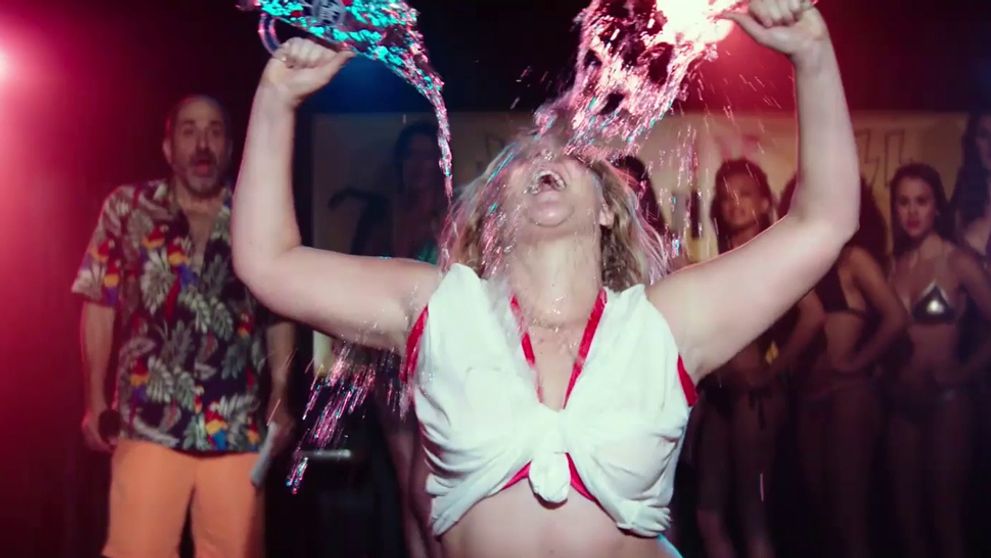 Amy Schumer je sexy! Stačilo, aby sa udrela do hlavy a zistila, že všetko je iba v nej