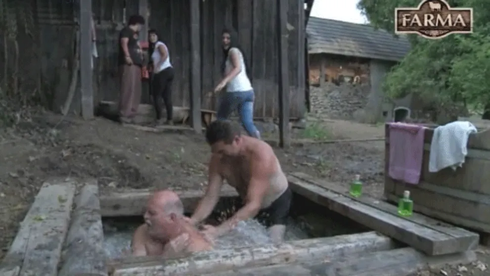 Farmárske jacuzzi! To musíte vidieť!