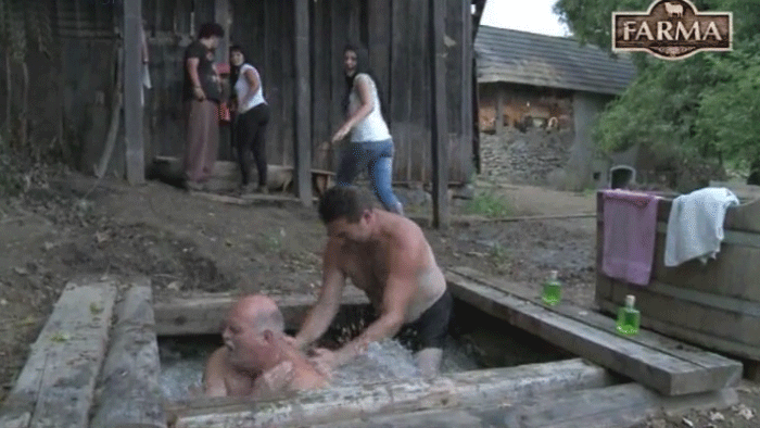 Farmárske jacuzzi! To musíte vidieť!