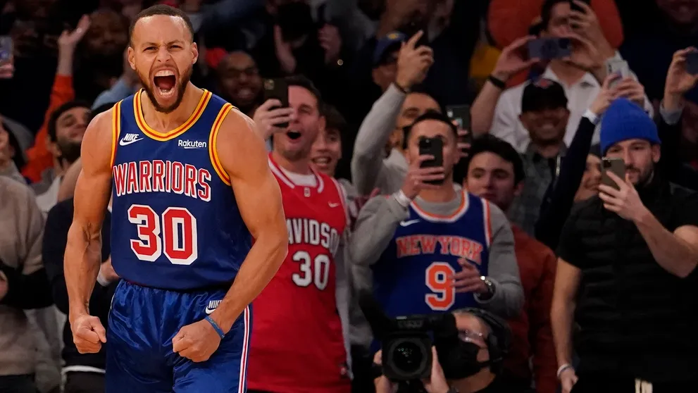 Stephen Curry prekonal Raya Allena a stal sa najlepším trojkárom v histórii NBA