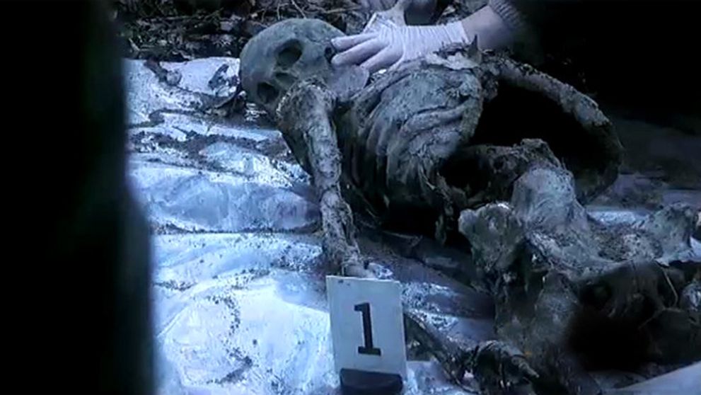 Mesto tieňov: Sériový vrah a Nebezpečné vzťahy