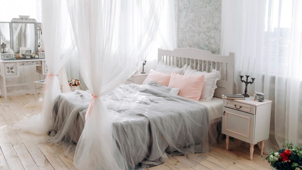 Aký nábytok okrem postele nesmie chýbať v dokonalej spálni?