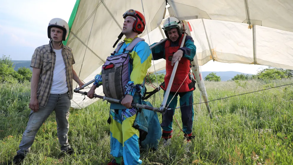 Šialený nápad v Autoškole: Kemka s Kadlečíkom v ohrození života