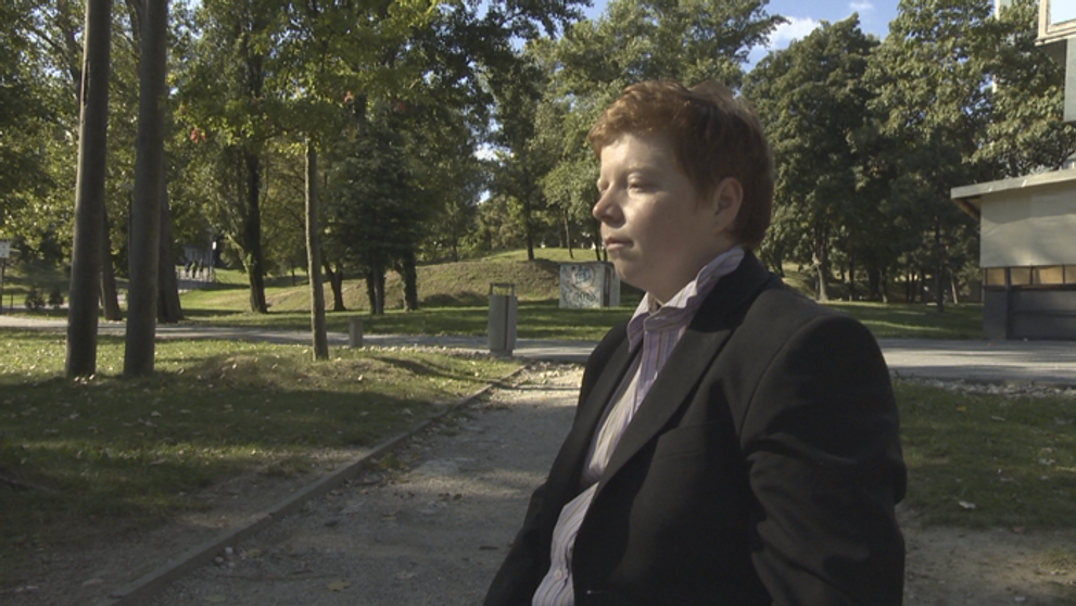 Splodili ju vlastní súrodenci