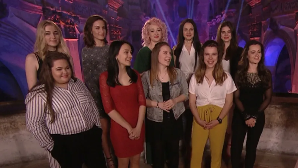 Týchto desať dievčat zabojuje v nedeľu o finále: Hlasujte za vašu favoritku