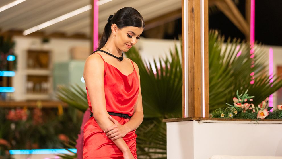 Lia ako prvá opúšťa Love Island: S vilou sa lúčila ťažko