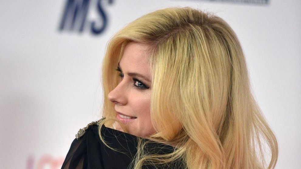 Avril Lavigne sa zjavila na červenom koberci. Takto dnes vyzerá