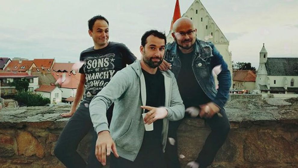 Z práce do skúšobne a na koncerty