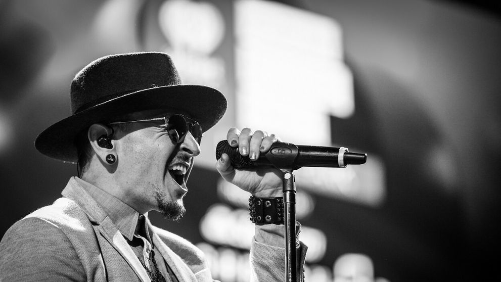 Fanúšikovia Linkin Park v slzách. Frontmana kapely našli mŕtveho