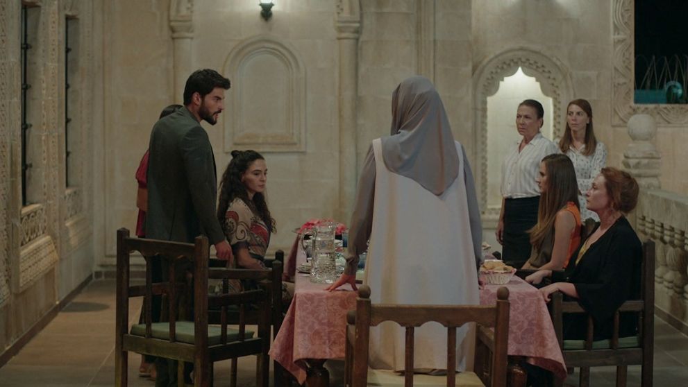 Spútaný motýľ: 59. a 60. epizóda