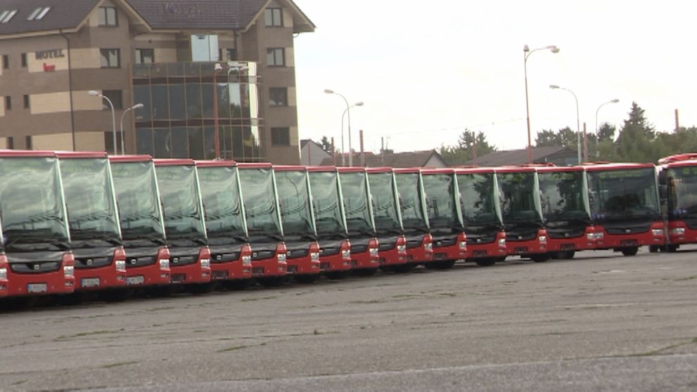 V Bratislave pribudli nové autobusy. Otázka je, kto ich bude šoférovať