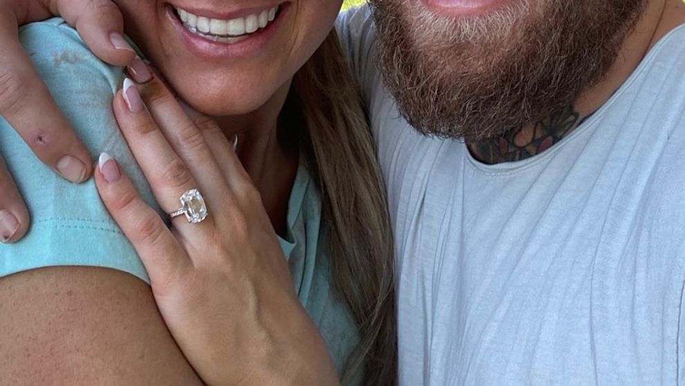 Svetoznámy svalovec sa bude ženiť. Po 12 rokoch konečne pokľakol