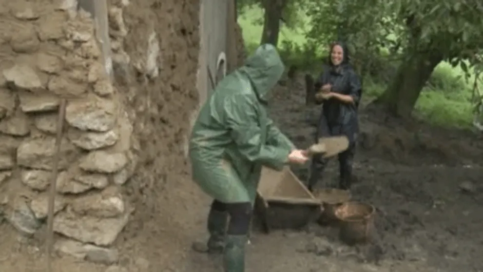 Blatová vojna! Farmárkam šibe!