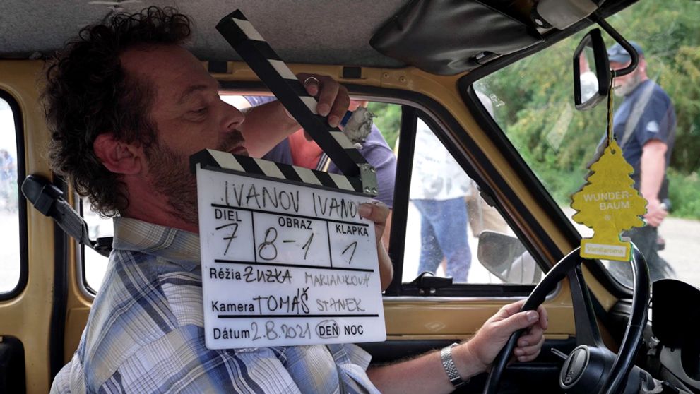 Videla si trenky? Na mieste tohto herca by ste asi byť nechceli