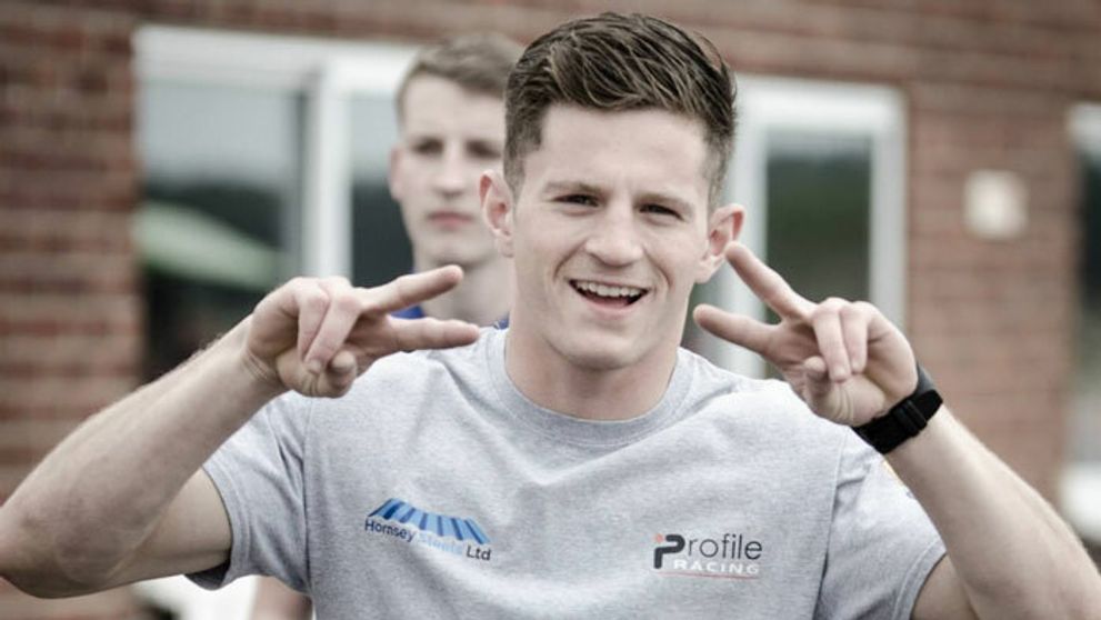 Muž letel z Londýna do Berlína na priateľkin pas. To však nie je všetko