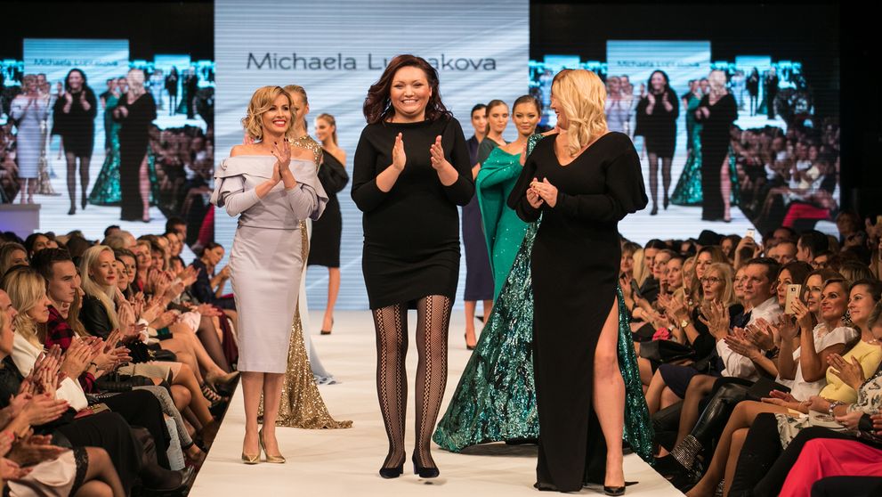 Konečne krivky na móle. Evelyn vyzerala ako sexy bohyňa!