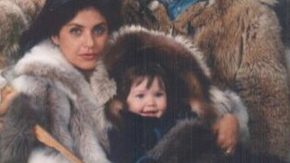 Spoznávate ju? Dnes je z tohto dievčatka sexy kosť!