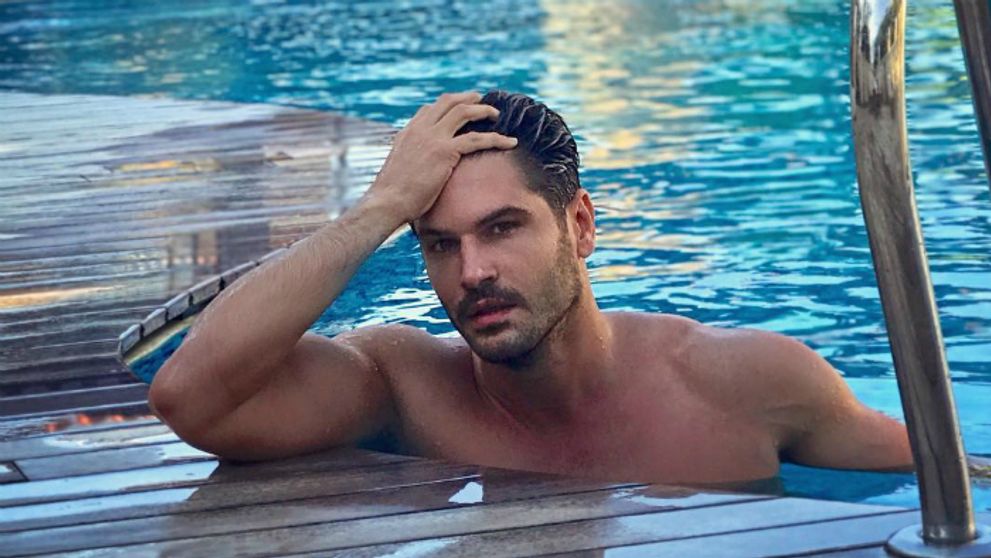 Šok! Yiğit z Nikdy ťa neopustím mal autonehodu