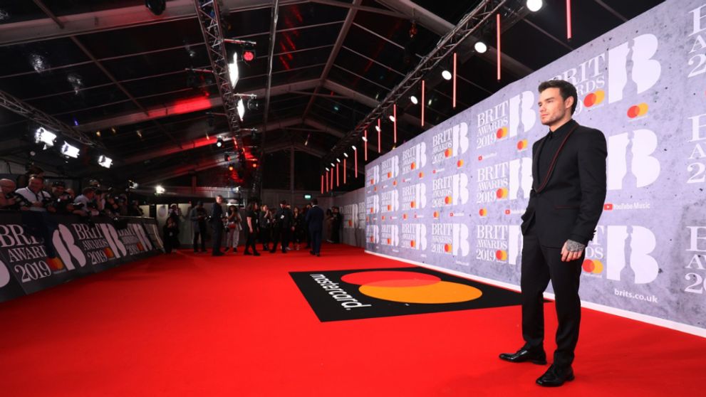 Rýchlejšie skončili, ako začali. Instantná láska speváka a modelky je preč