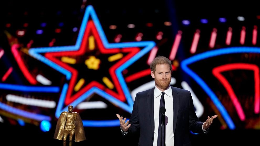 Princ Harry bol s chorým otcom len 45 minút: Už je jasné, kam sa tak ponáhľal